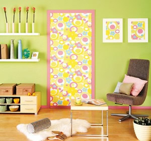 Дверь, декорированная тканью