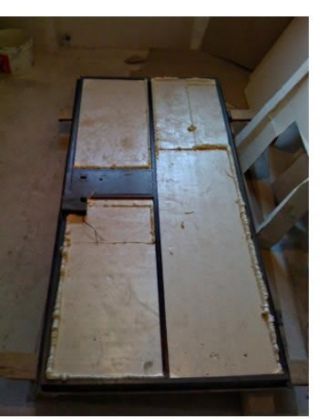 Использование пенопласта для утепления двери