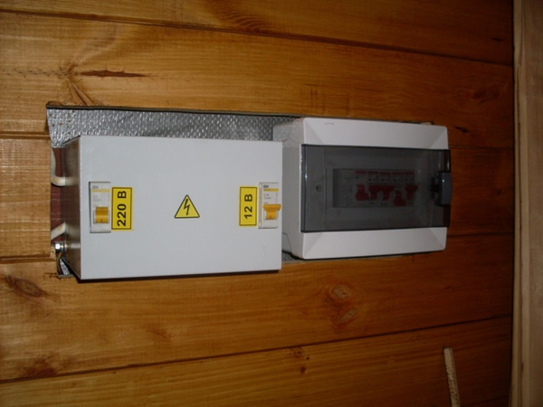 Фото электрощита в предбаннике