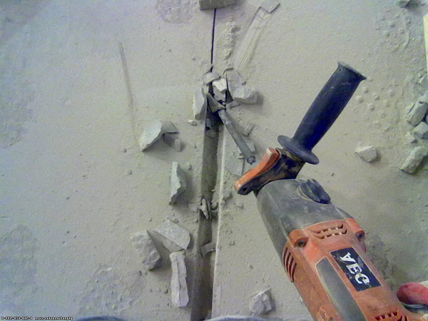 Фото штробы для прокладки кабелей электропроводки в квартире