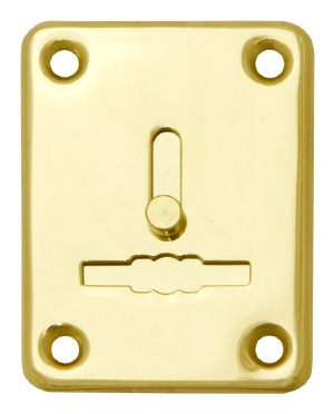 Еще один способ защиты замка от влаги – специальная накладка на отверстие для ключа