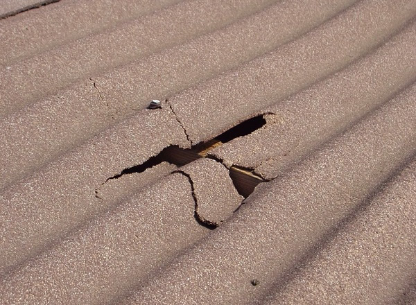 трещина в шифере