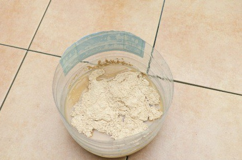 Фото приготовления затирки для плитки из сухой смеси