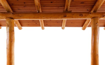 Вид на деревянный каркас для козырька снизу