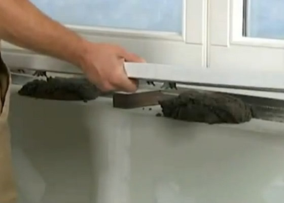 монтаж подоконника