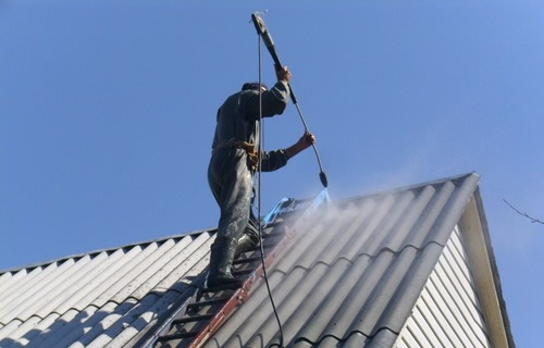 Фото чистки шиферной крыши