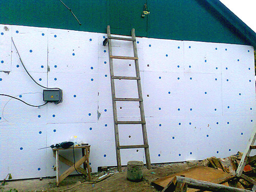 крепление пенопласта зонтичными дюбелями