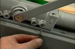 Регулировка доводчика