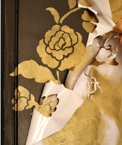 Снятие трафарета после покраски