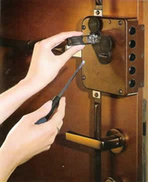 Монтаж замка