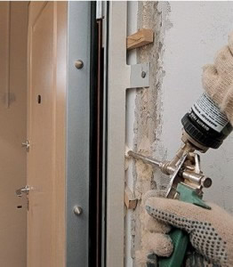 Выравнивание боковых стоек