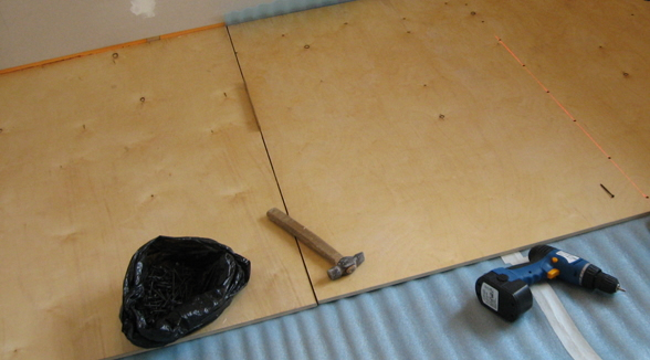 устройство плавающего пола для чердака частного дома