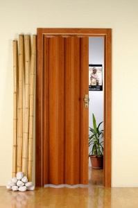 Складная межкомнатная дверь. 