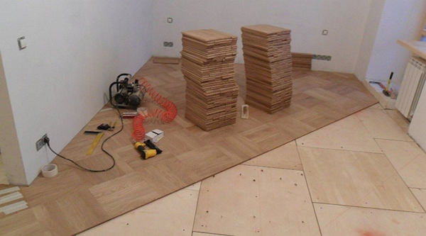 укладка паркета на строительный картон