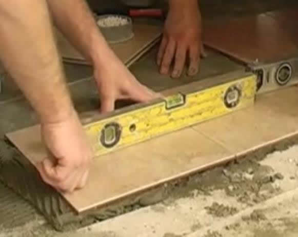 Выравнивание с помощью уровня