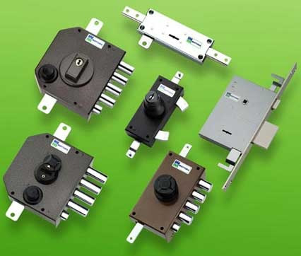 Замки для металлических дверей врезные